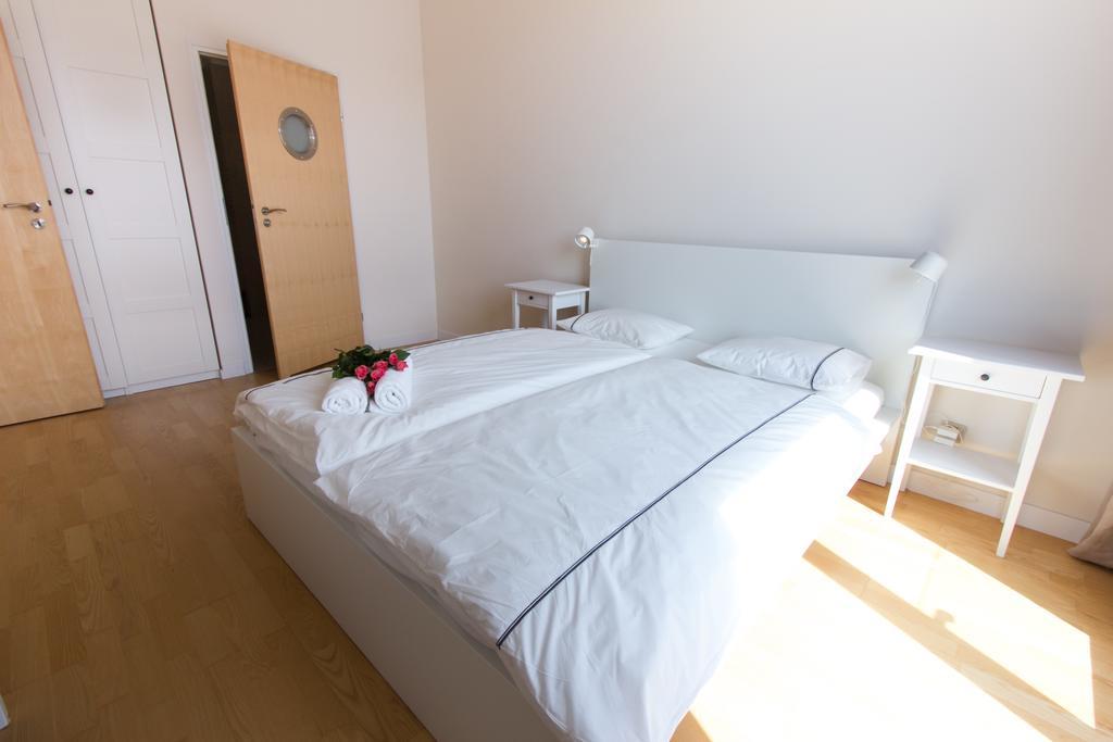 Komfortowy Apartament ミエンジズドロイェ エクステリア 写真