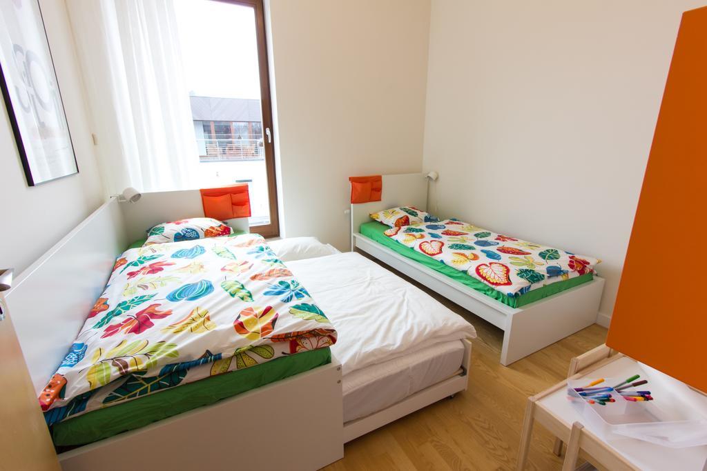 Komfortowy Apartament ミエンジズドロイェ エクステリア 写真